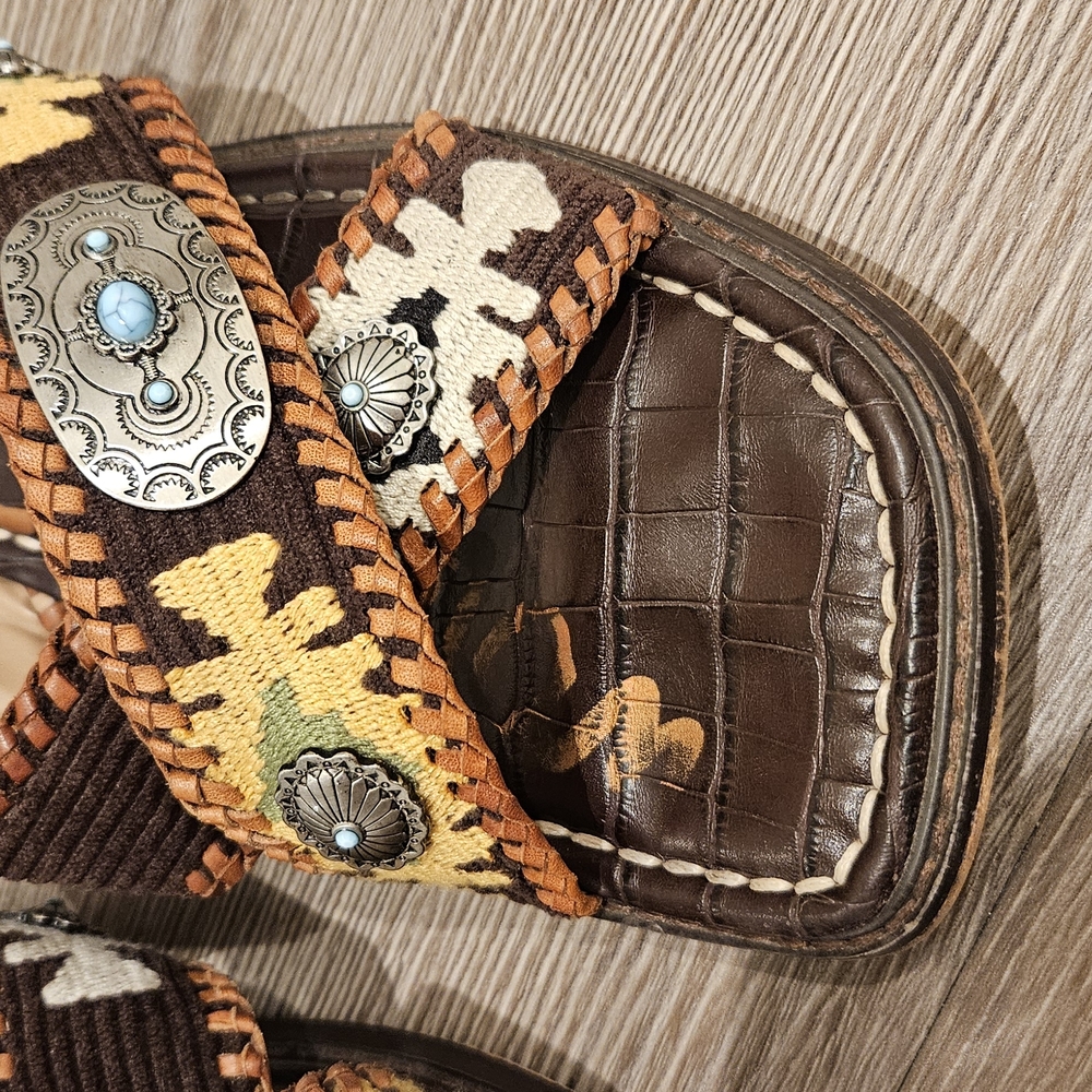 Western Embellished Sandals - Picture 3 of 9